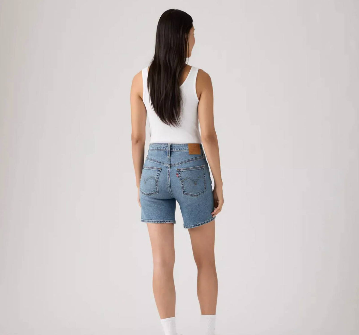 Levi'S - Mid Thigh Short
