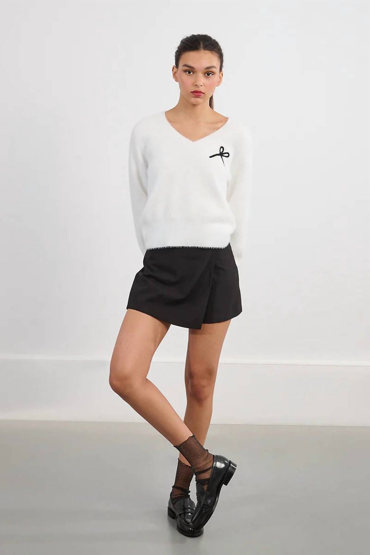 Lili Sidonio - Fluffy Knit Bow Sweater