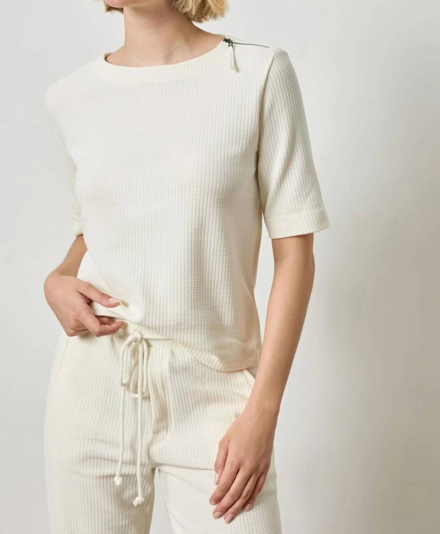 Lilla P - zippered elbow sleeve crew - clothing - tank - tops - tops