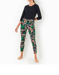 Lilly Pulitzer - Upf 50+ High Rise Weekender Midi Legging - animal - black - clothing