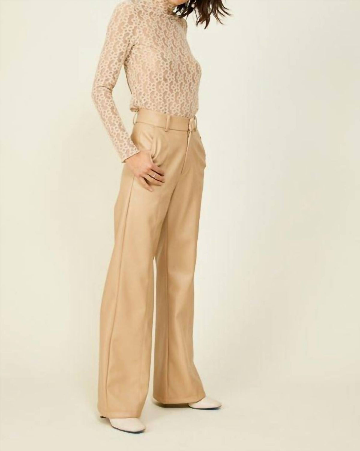 Line And Dot - Carmela Pant