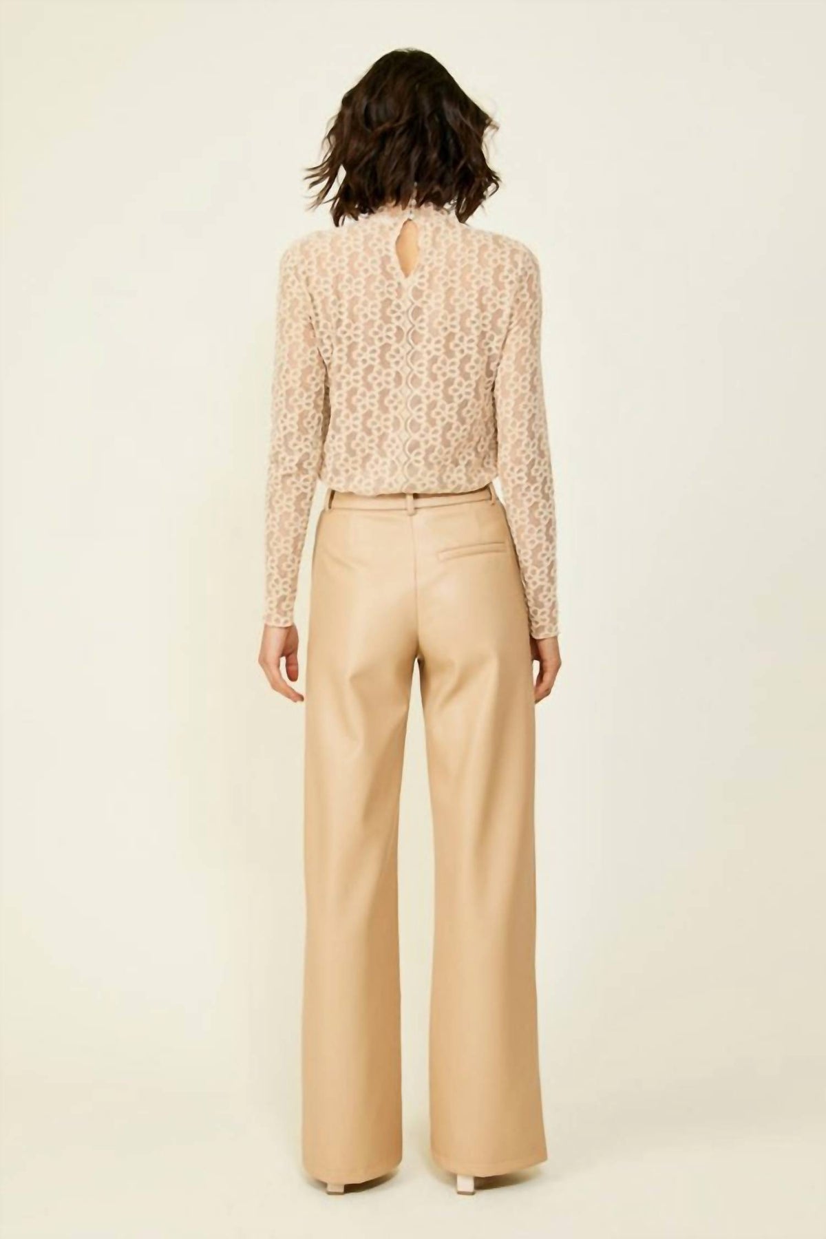 Line And Dot - Carmela Pant