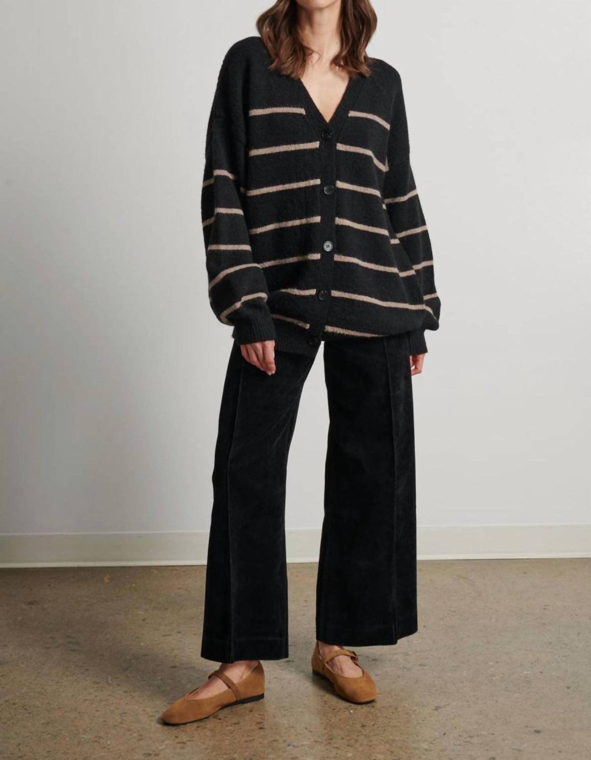 Line - Della Cardigan