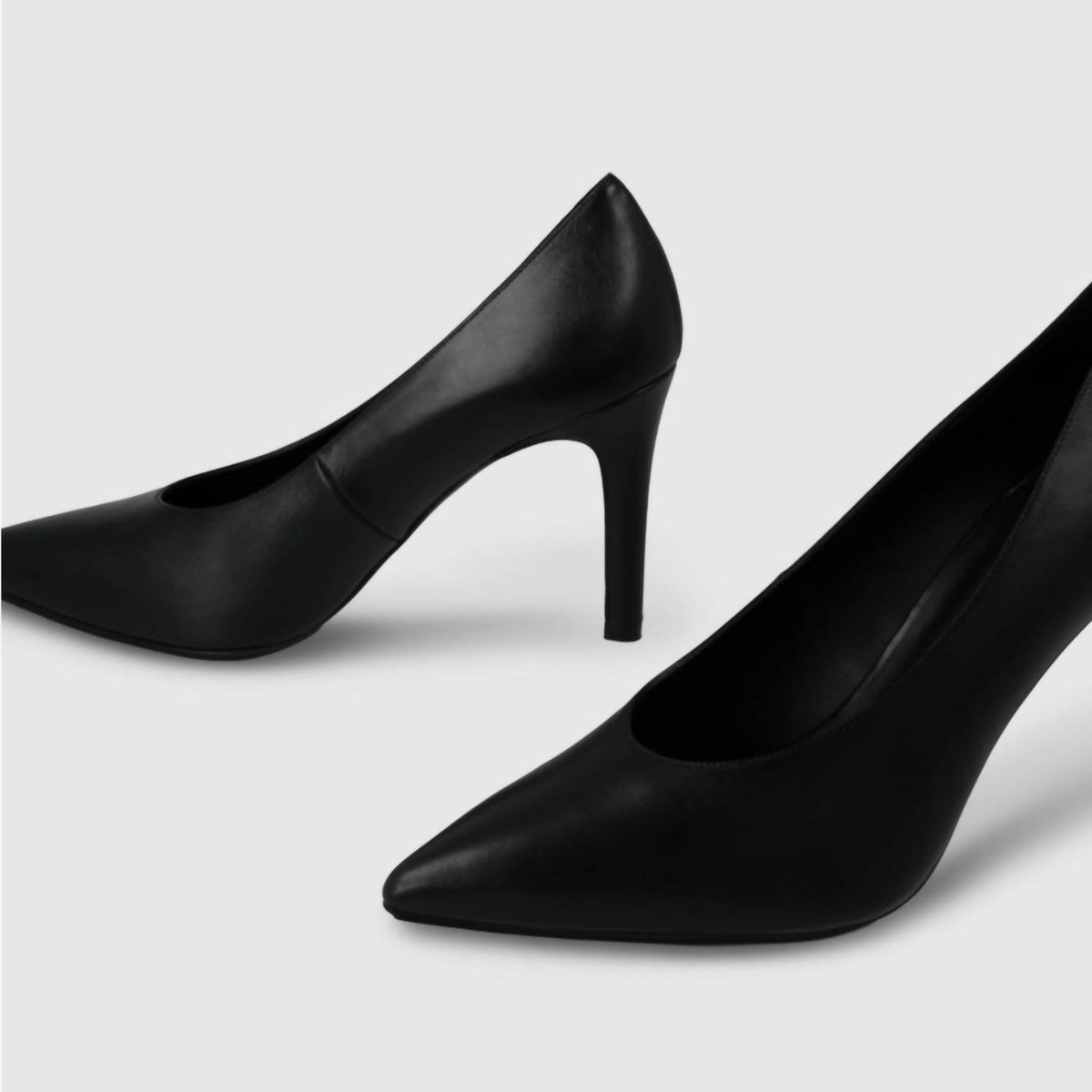 Lodi - Women's Rinata Heeled Shoes