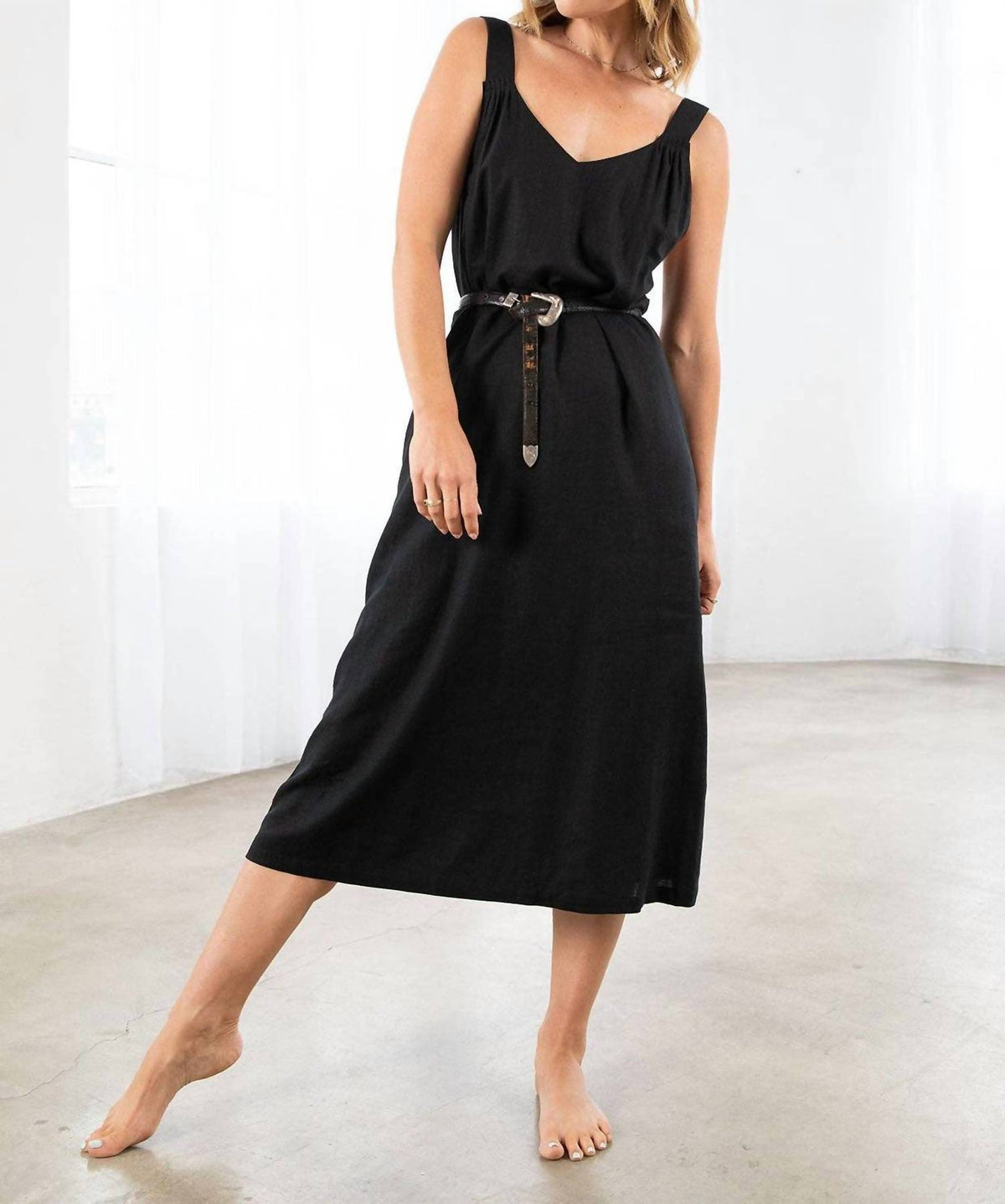 Lovestitch - Linen Midi Dress