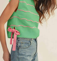Lovlov - Contoured Wave Pattern Sleeveless Sweater