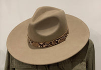 Lucca - Women's Snake Trim Fedora Hat