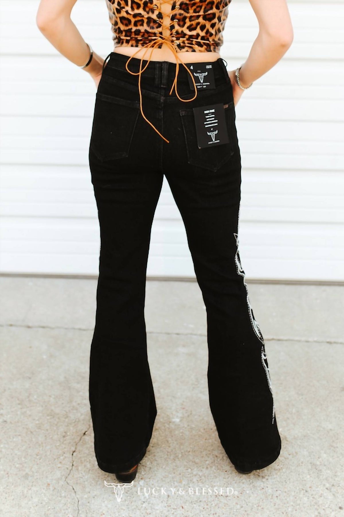 Lucky & Blessed - BOOT STITCH EMBROIDERY JEANS