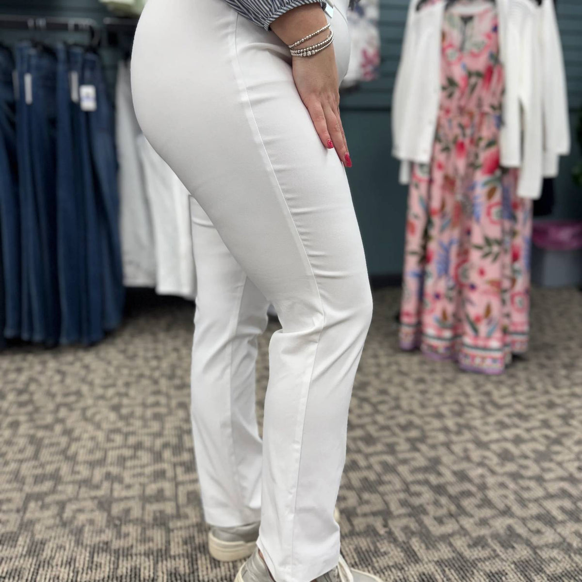 Lulu-B - Pull-on Ankle Pant