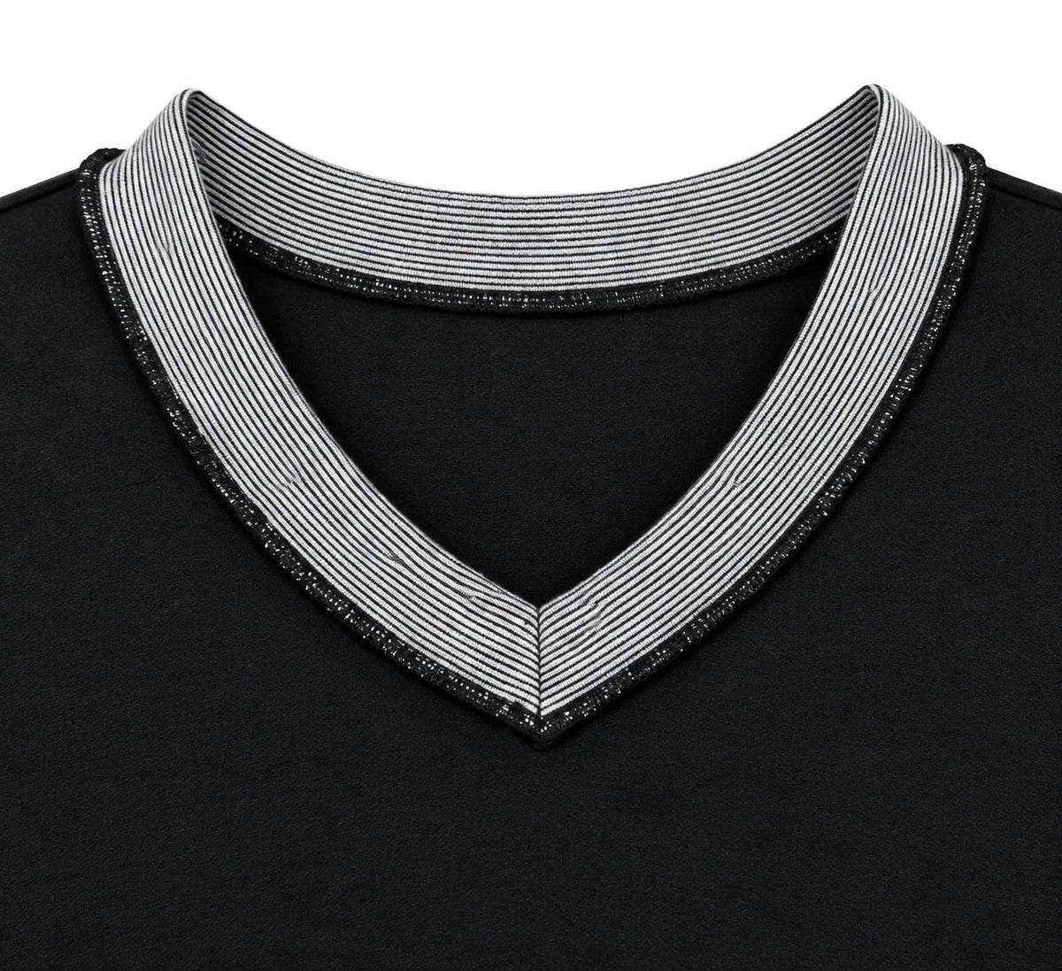 Lulu-B - V-neck Button-back Top