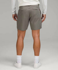 Lululemon - Commission Classic Short