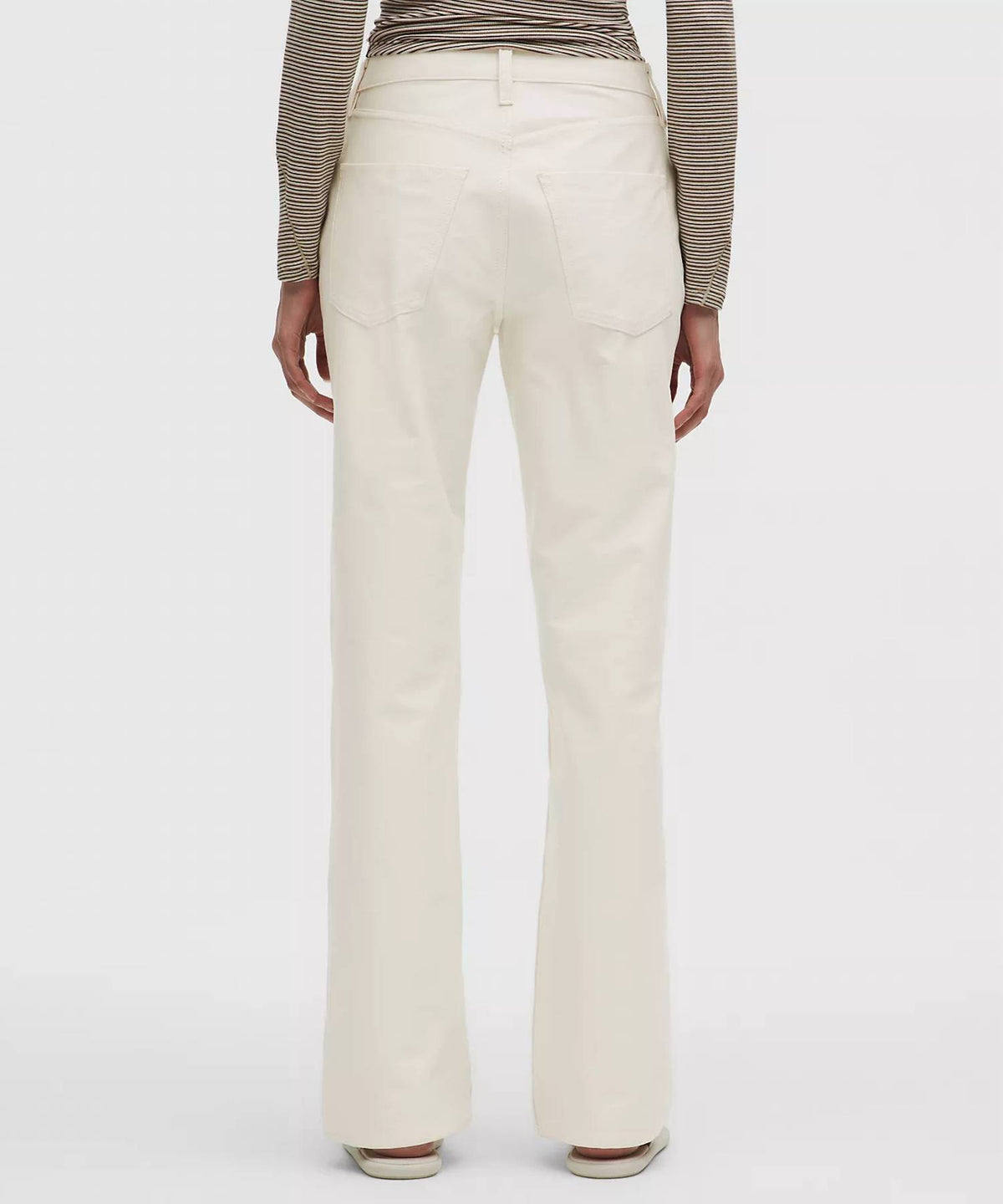 Lululemon - Easy Five Mid-Rise Relaxed Straight Pant