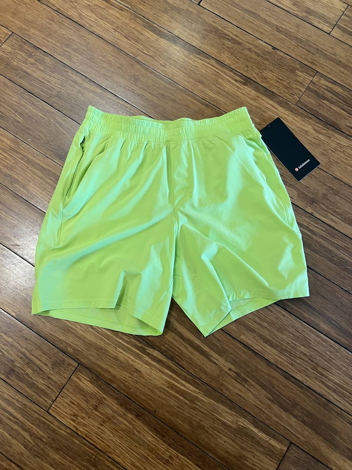 Lululemon - MEN'S PACE BREAKER SHORT