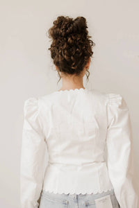 Mable - Daisy Scalloped Top