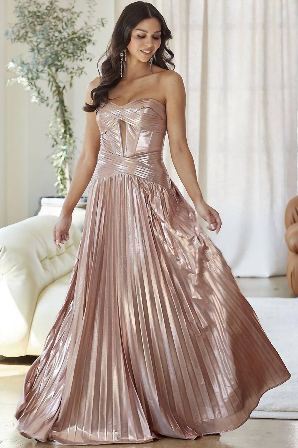 Maniju - Magic In Motion Strapless Metallic Gown