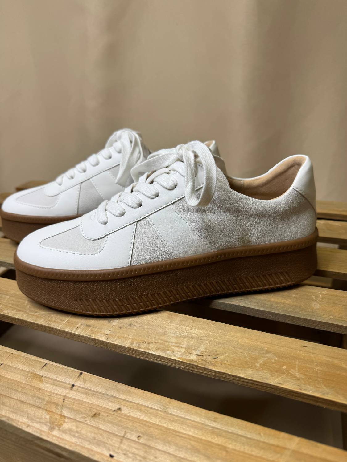 Matisse - Women's Warwick Sneaker - shoes - sneakers - white