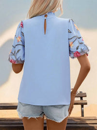 Mccolin - Balloon Floral Detailed Sleeves Top