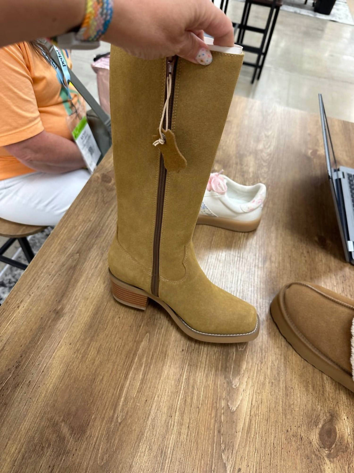 Mia - Women's Duston Boots