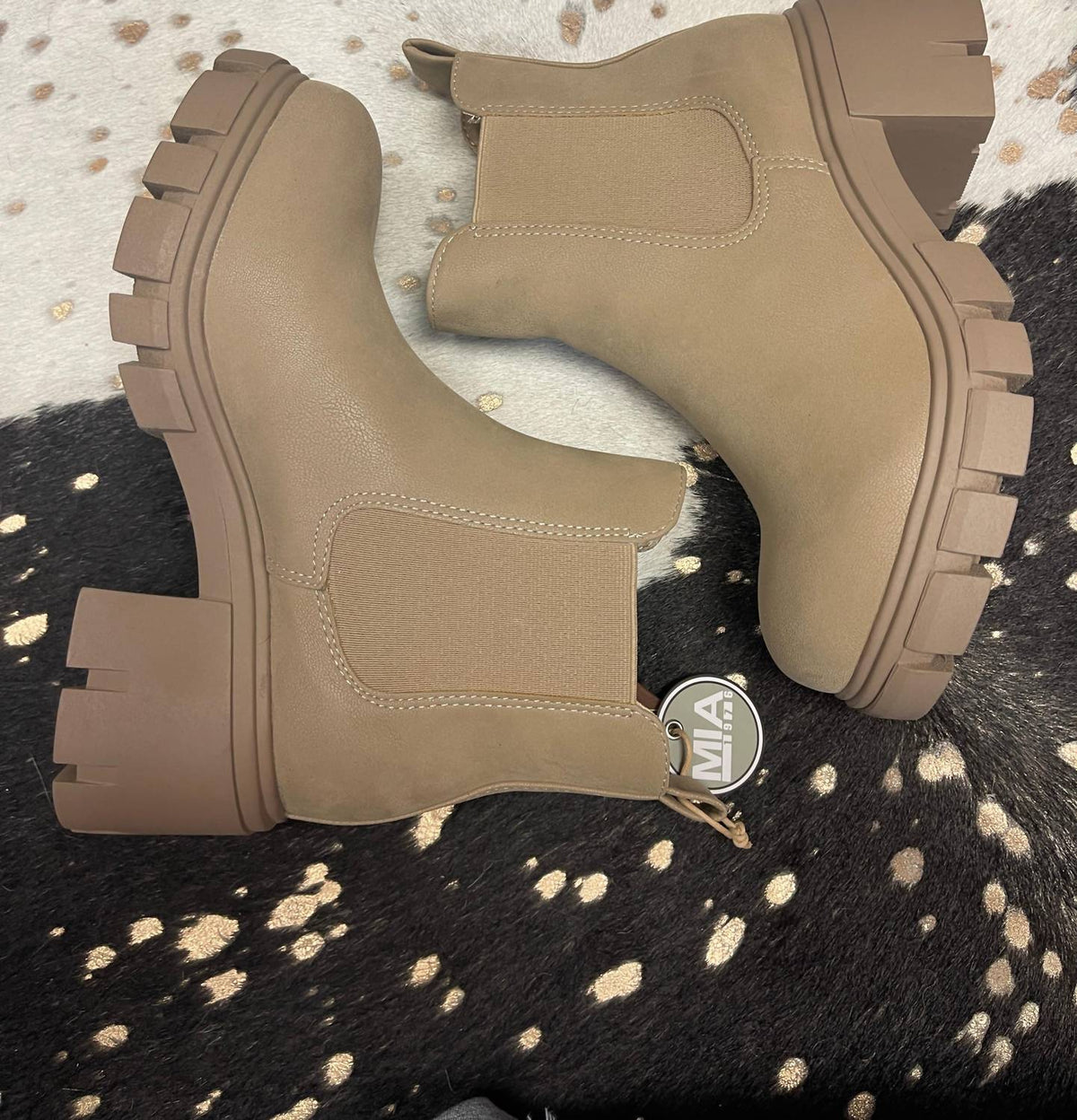 Mia - Women's Ivy Boot