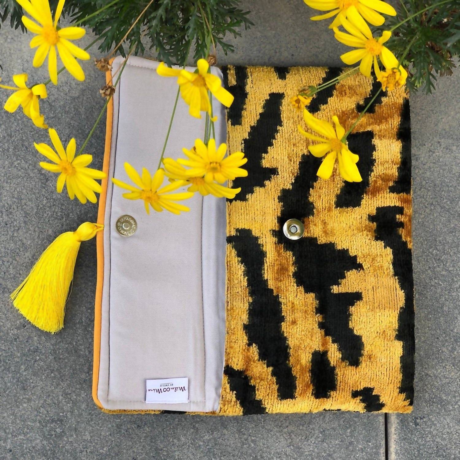 Mila Miro By Emelie - Acireale Silk Clutch - bags - black - clutches