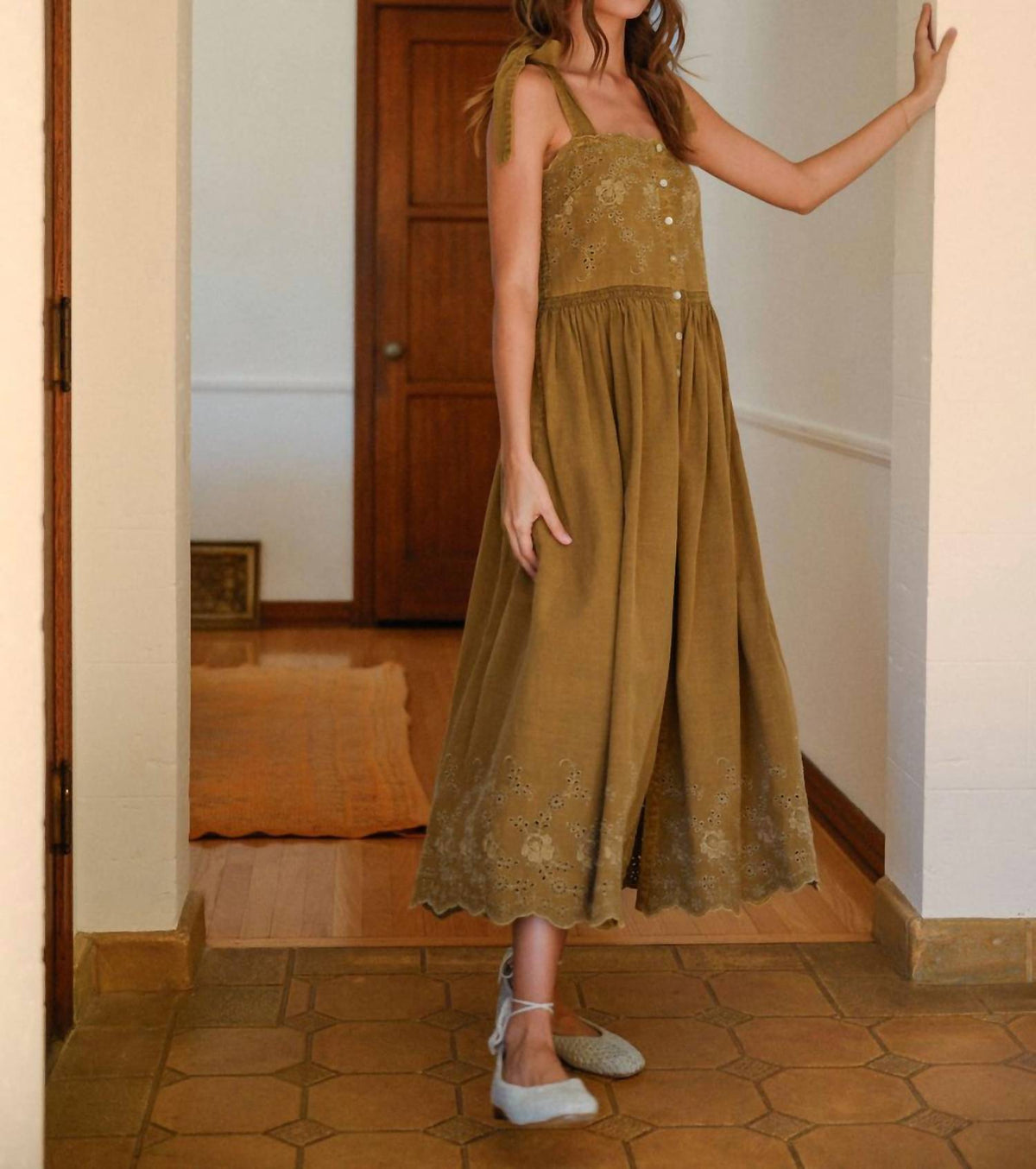 Miou Muse - Eyelet Straw Midi Dress
