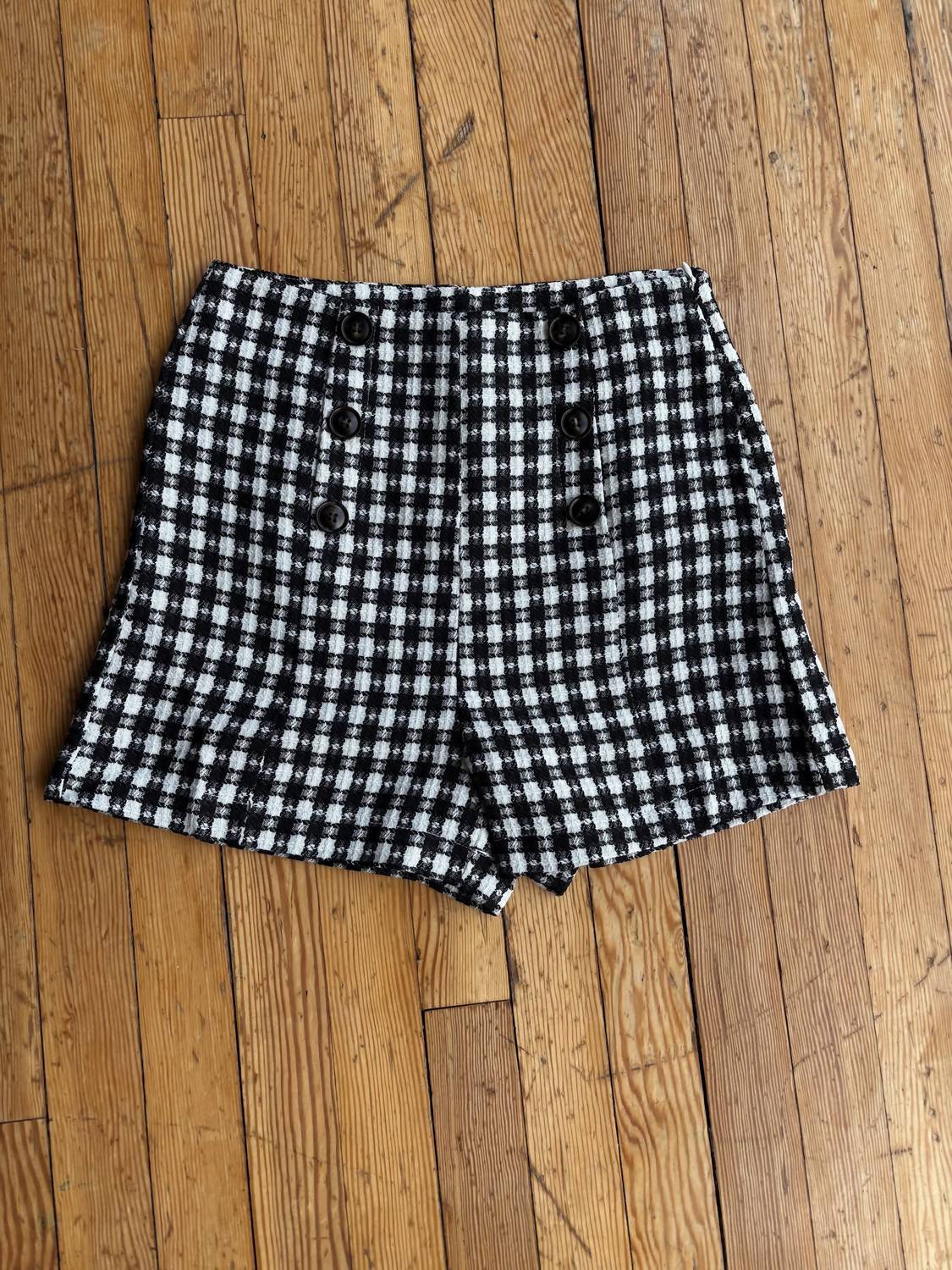 Mittoshop - Plaid Button Detail Shorts - black - clothing - high - waist