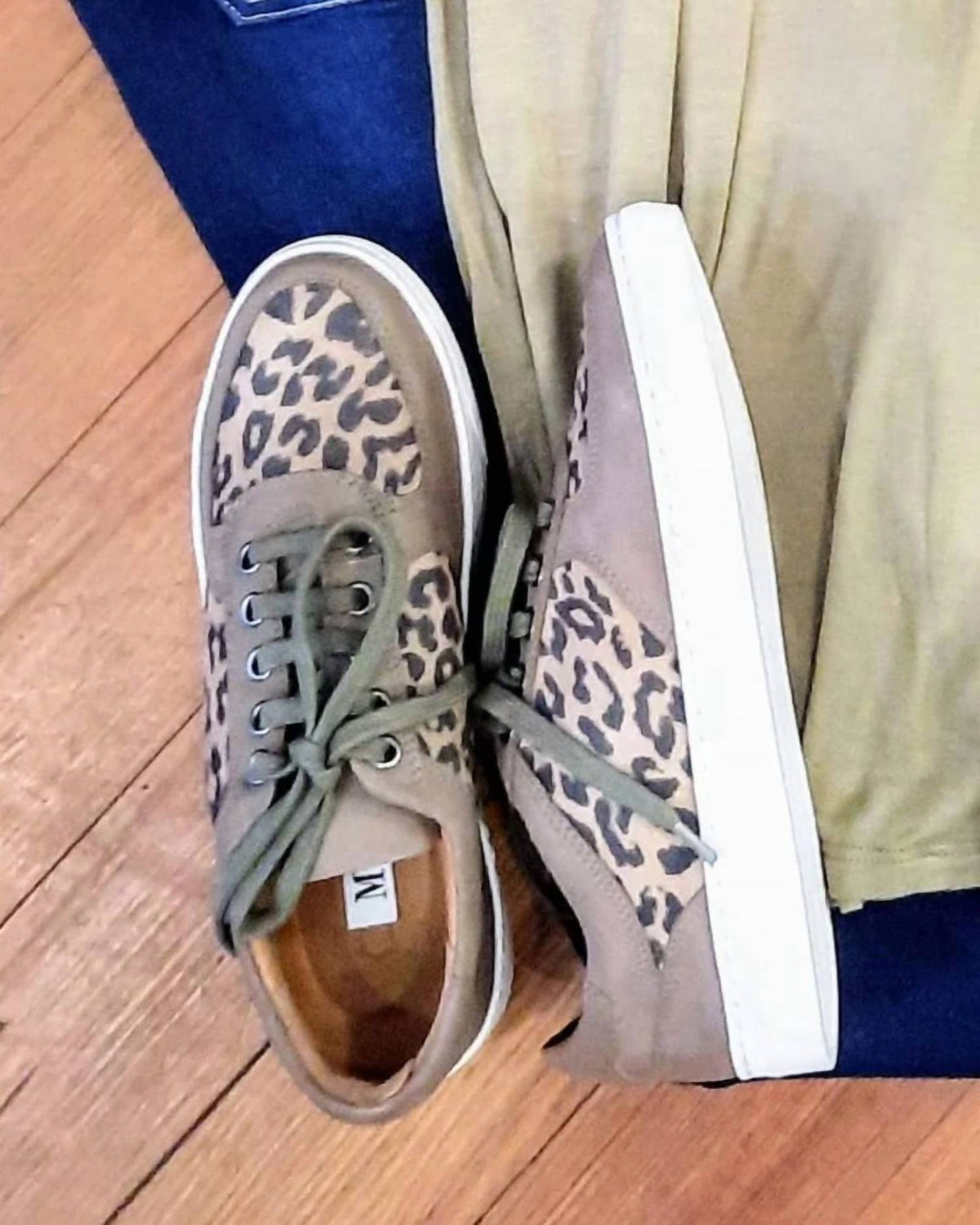 Myra - Women's Leather Sneakers