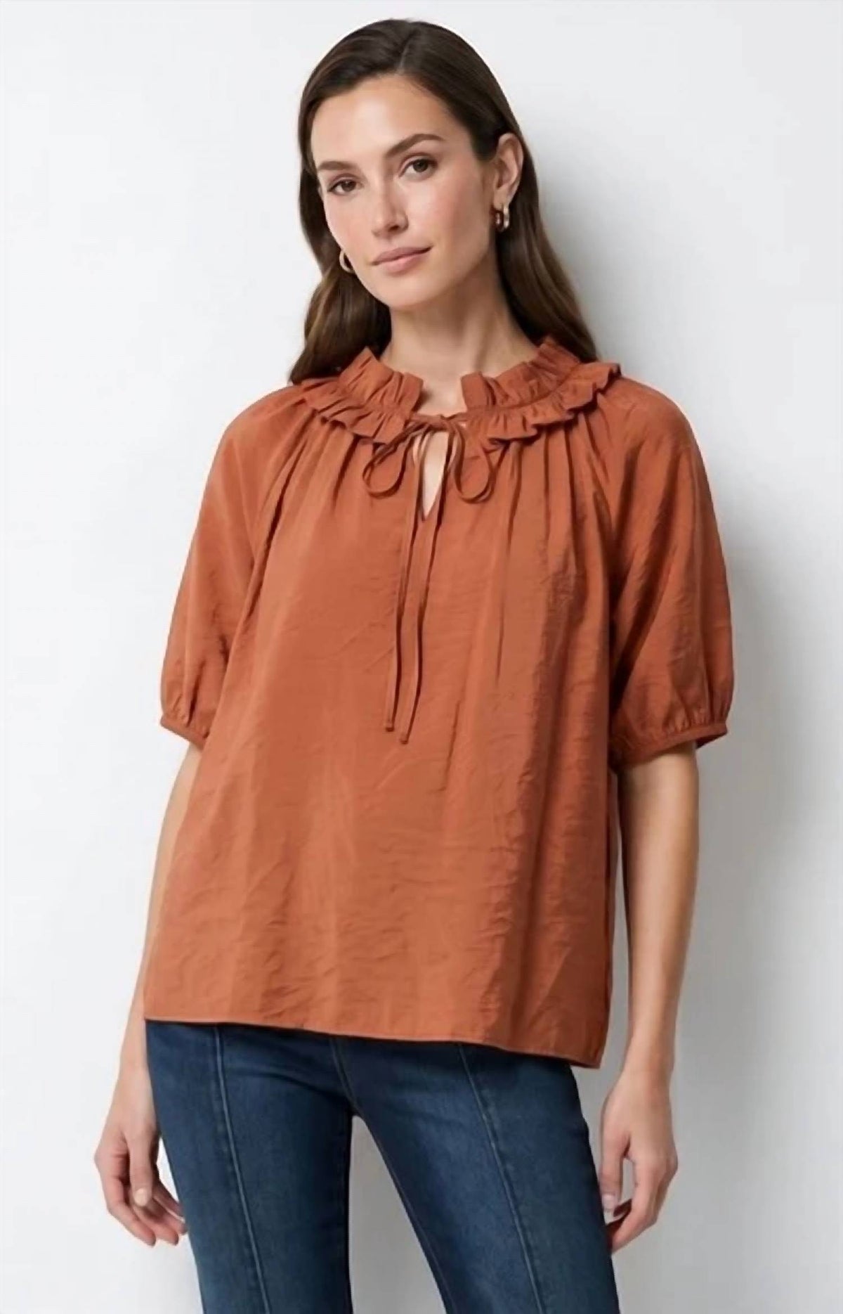 Naked Zebra - Ruffle Collar Short Sleeve Blouse