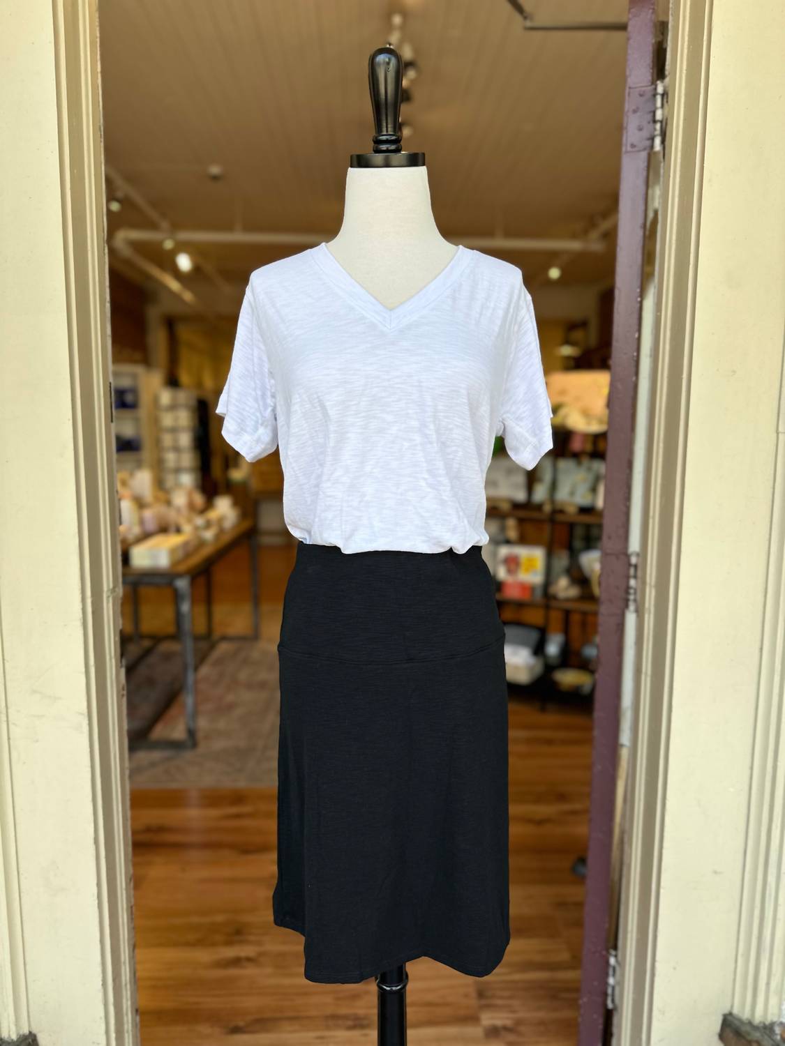 Nally & Millie - Women's Pull On Skirt - black - clothing - knee - length - skirts