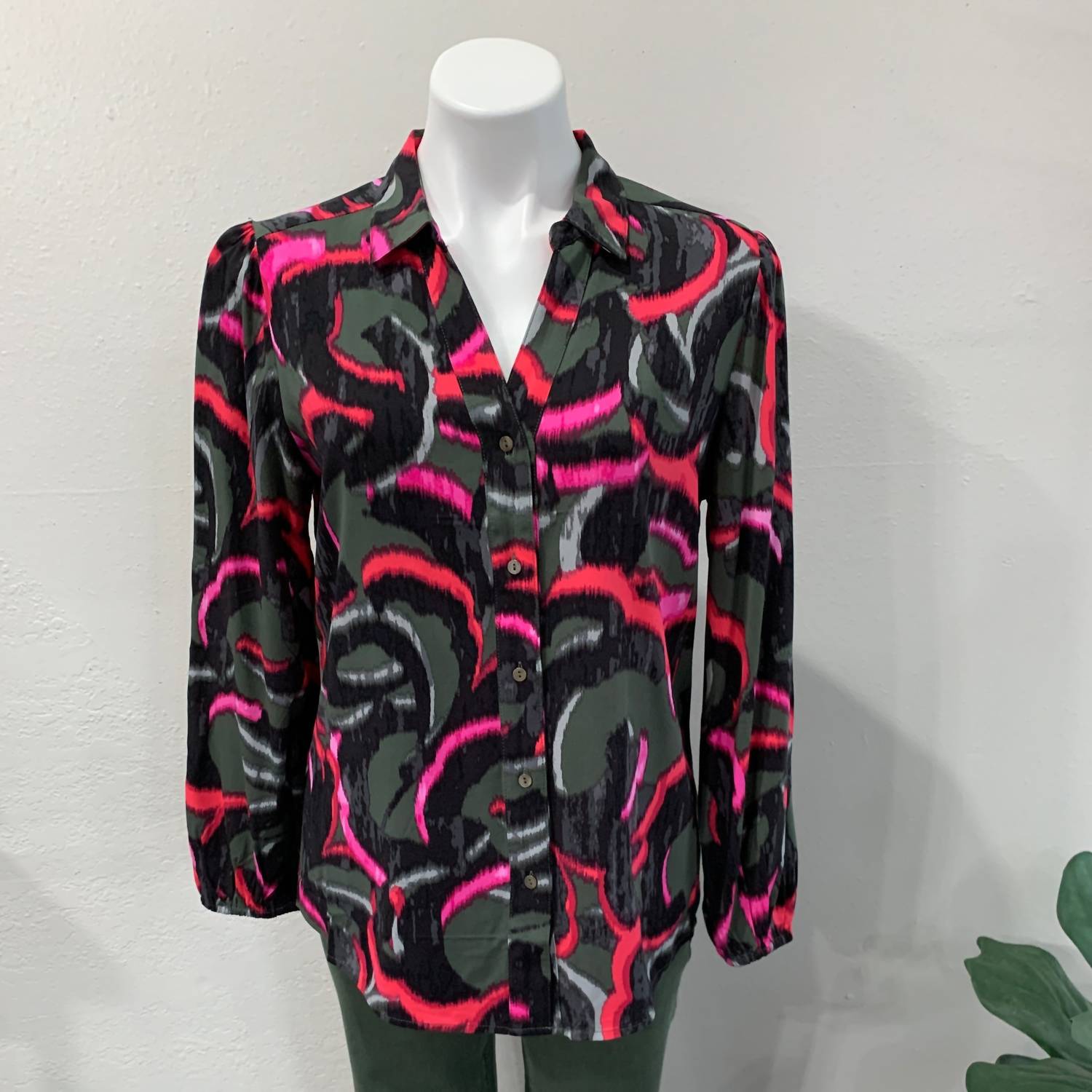 Nic + Zoe - Doodle Sleeve Blouse - blouses - clothing - geometric