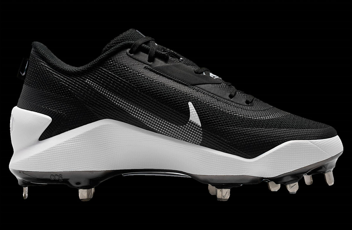 Nike - Men's Diamond Showcase Mtl Cleats Sneaker