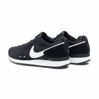Nike - Women's Venture Runner Sneaker