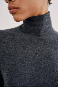 Nili Lotan - Lynnette Turtleneck - cashmere - clothing - cowl