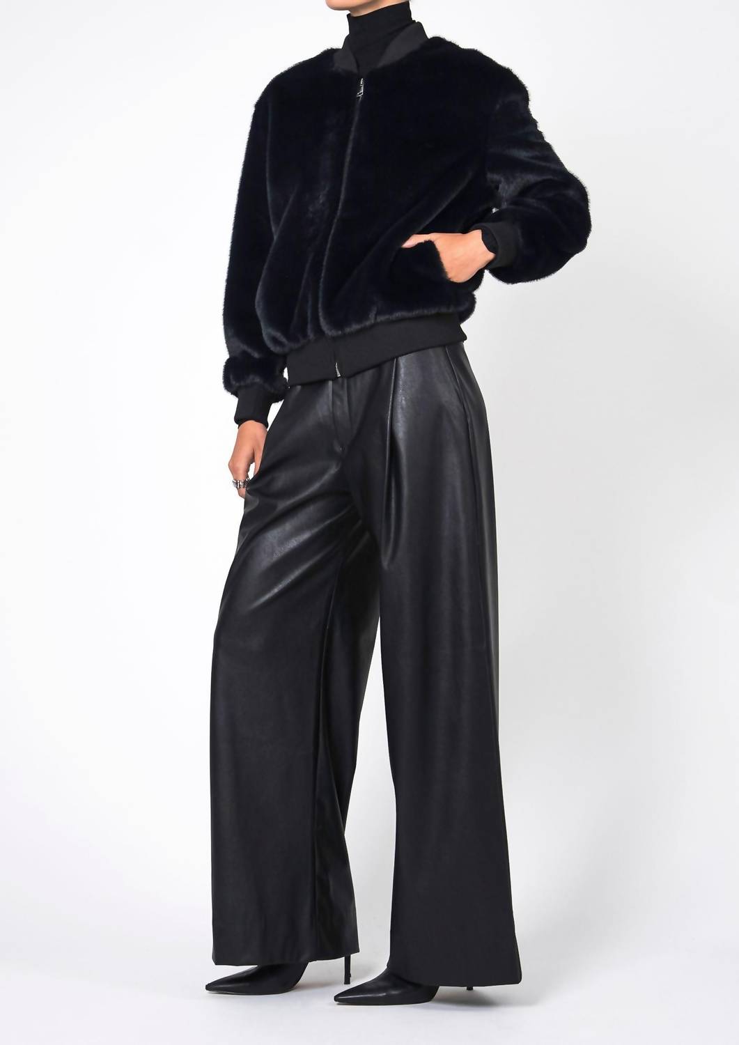 Nonchalant Label - Aurelia Faux Fur Jacket