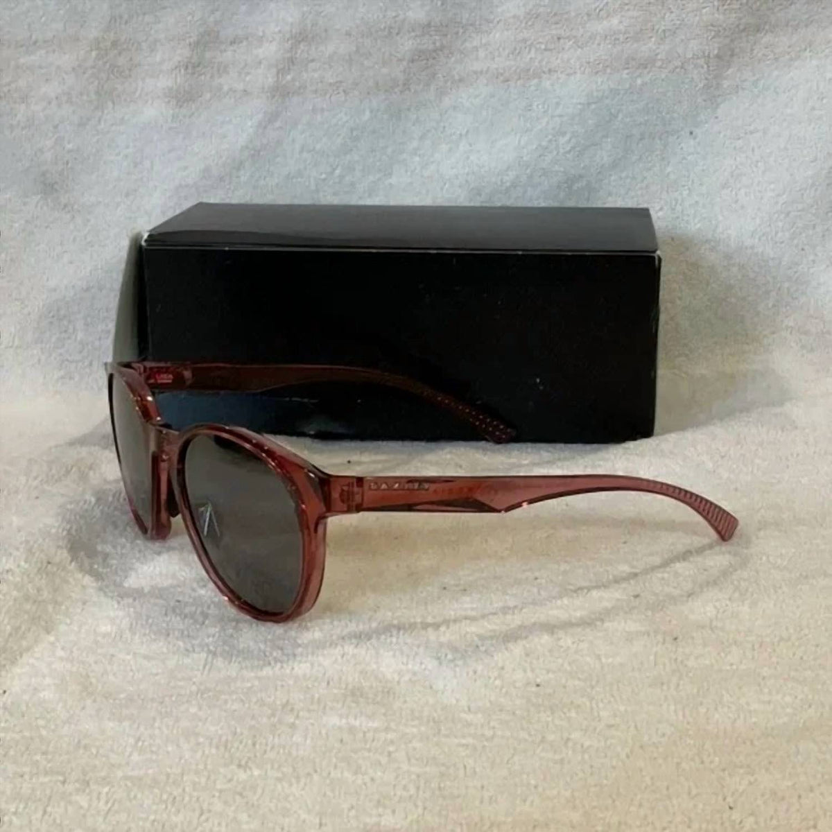 Oakley - Men's Round Sunglasses