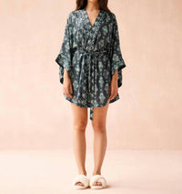 Omika - Aashi V-neck Robe