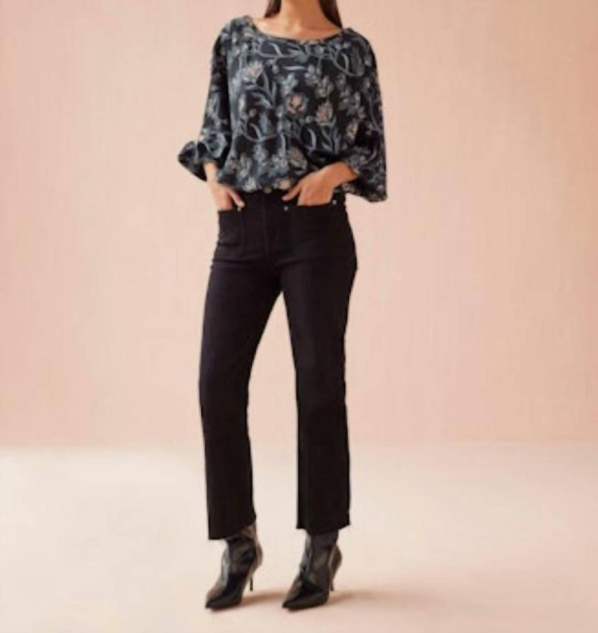 Omika - Women's Verde Blouse