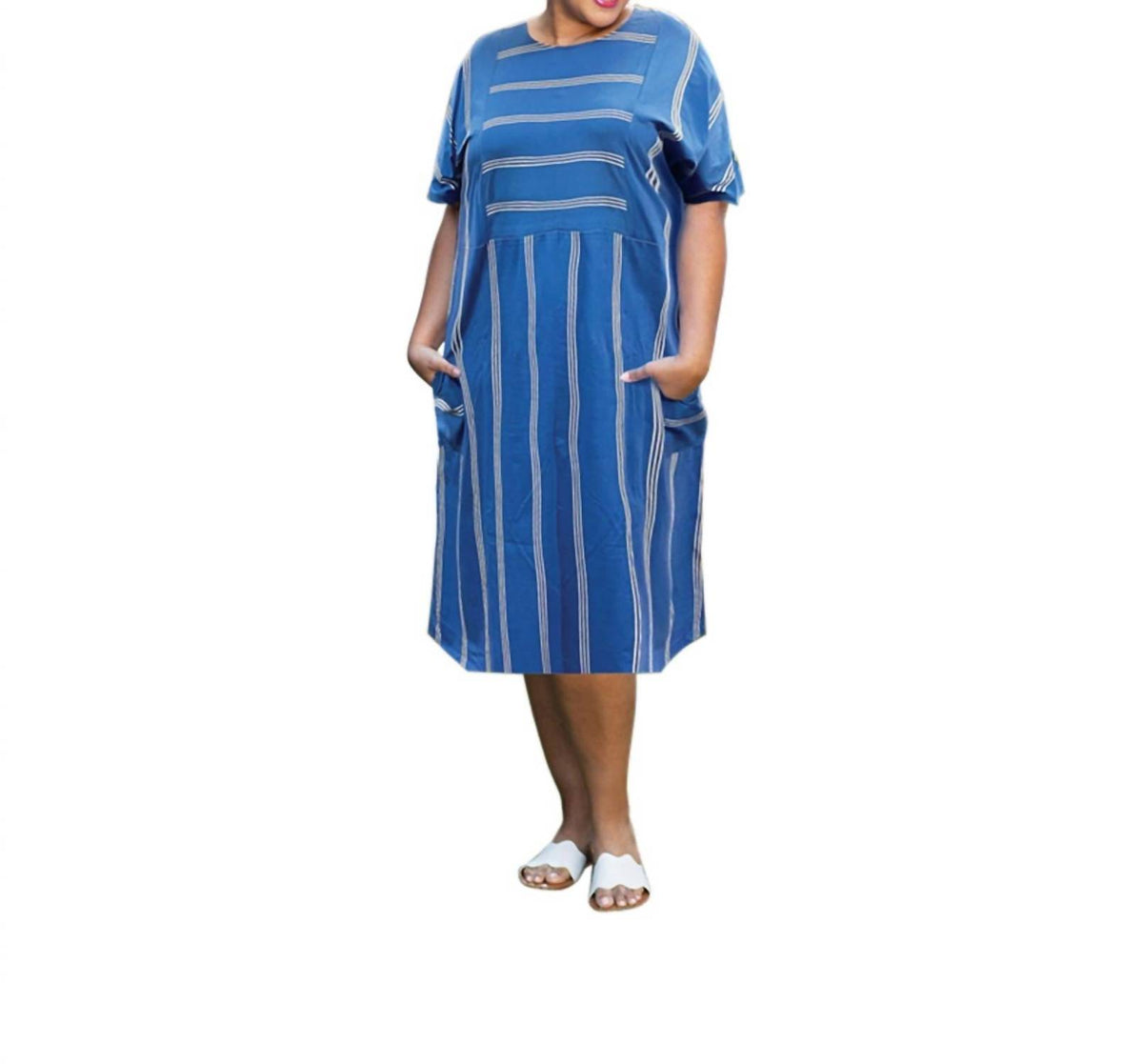 On The Plus Side - Printed Short Sleeve Double Pocket Jaclyn Dress - Plus Size