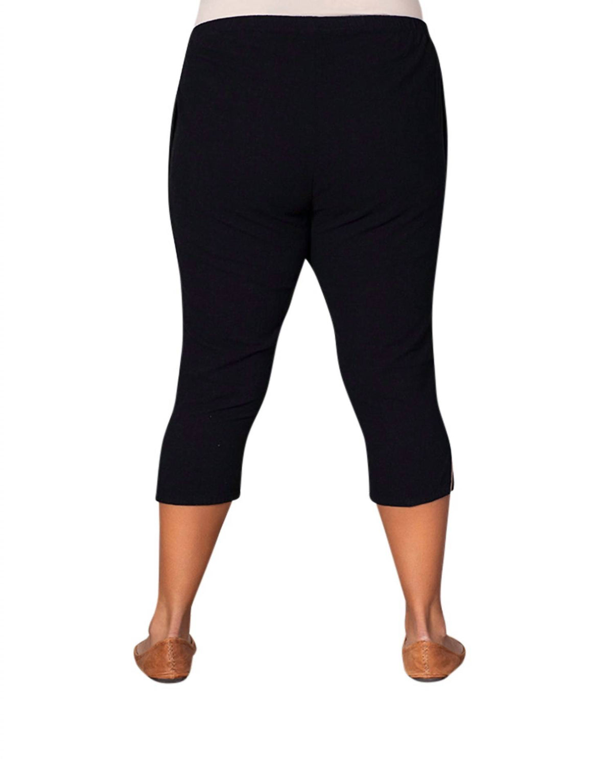 On The Plus Side - Pull On Linen Capri Pants - Plus