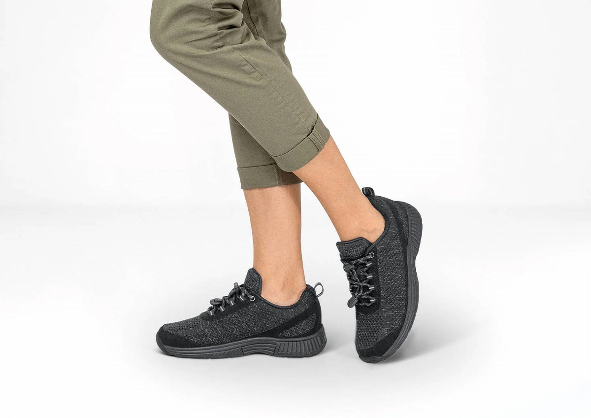 Orthofeet - Women's Comfort Sneaker