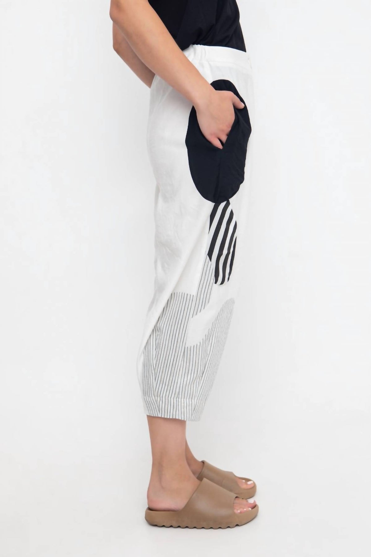 Ozai N Ku - Cropped Cargo Pants