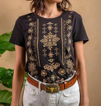 Paparazzi - Embroidered Jersey Knit Tee Top - black - clothing - directbrandpartner
