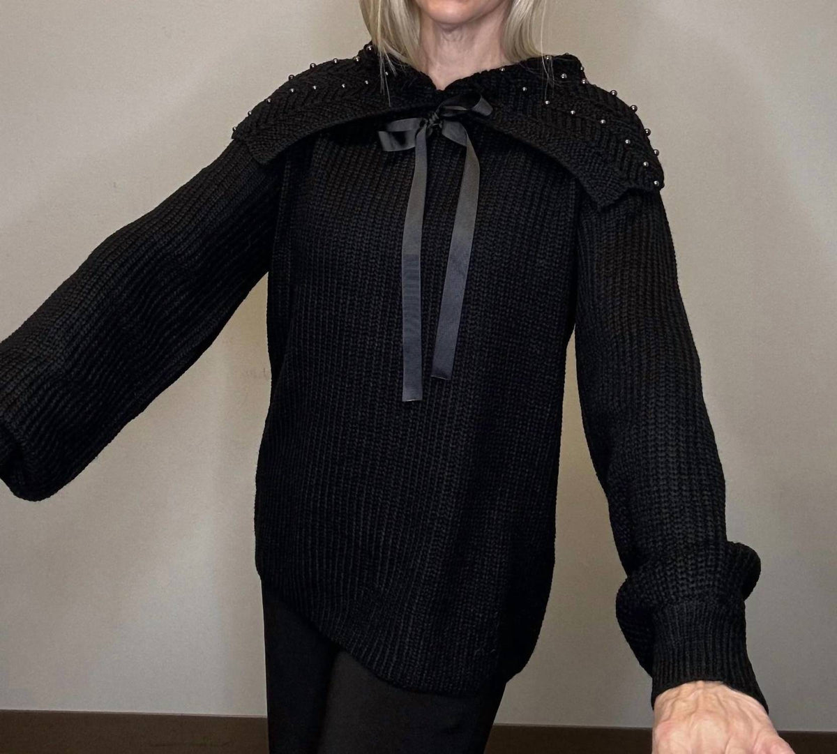 Papillon - Shoulder Stud Detail Sweater