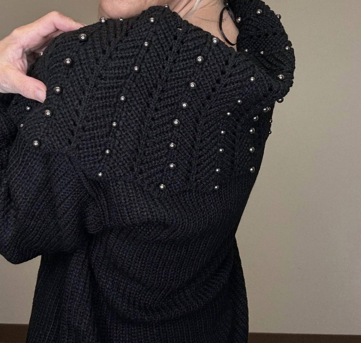 Papillon - Shoulder Stud Detail Sweater