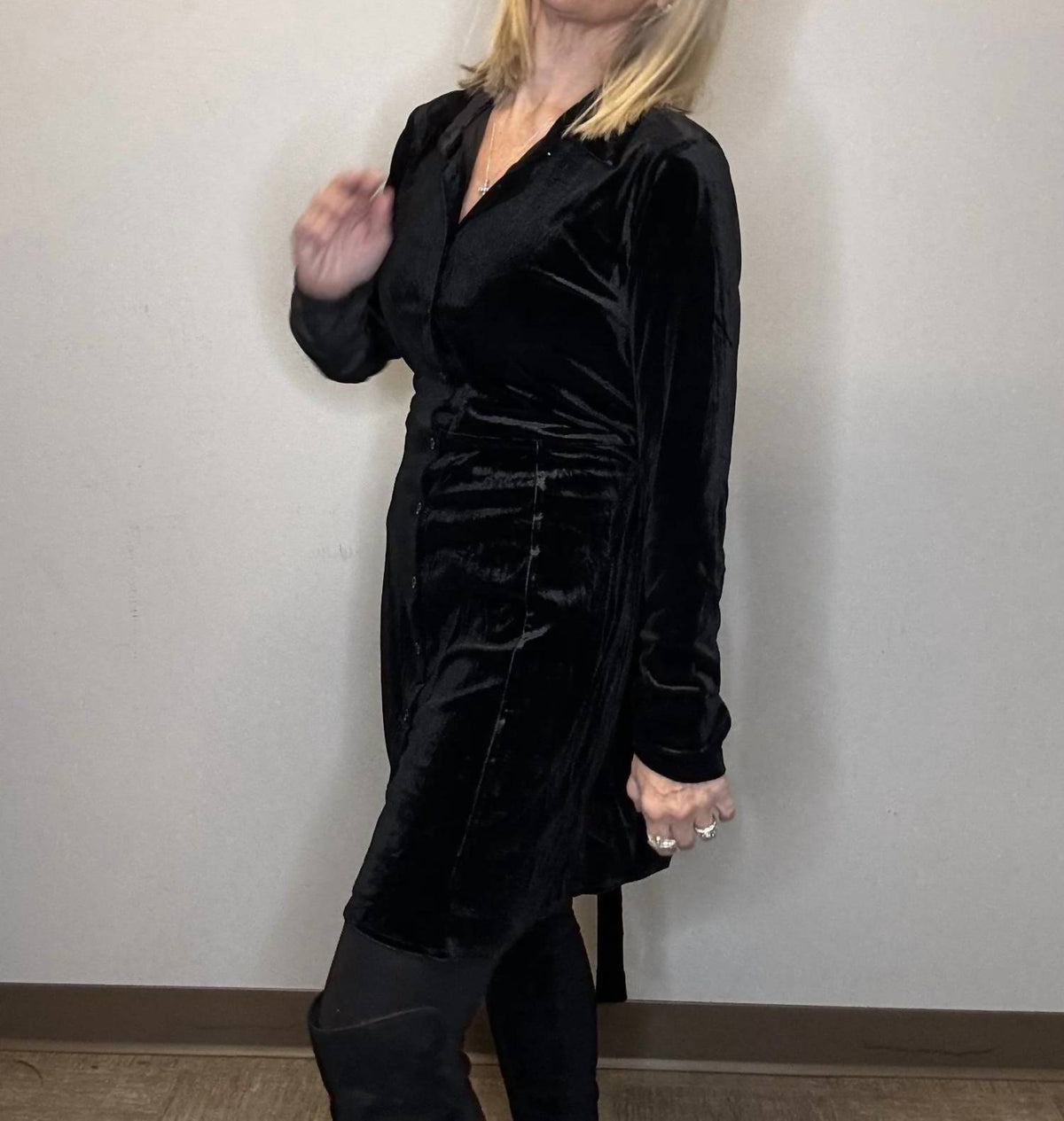 Papillon - Velvet Solid Shirt Dress
