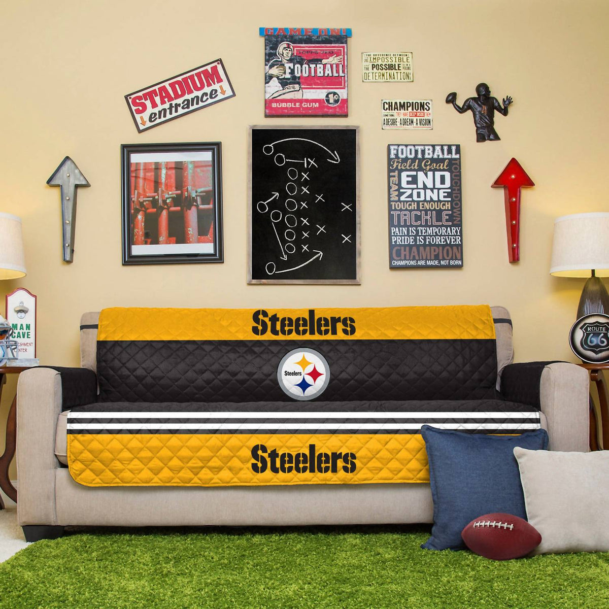 Pegasus Sports - Steelers Sofa Protector