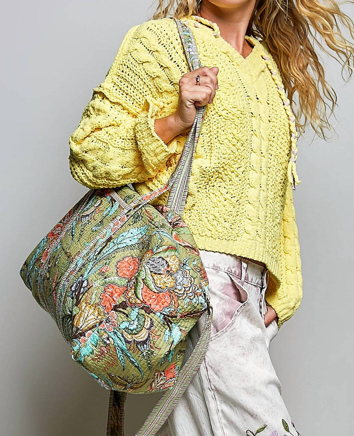 Pol - Front Pocket Quilted Adjustable Strap Duffle Bag