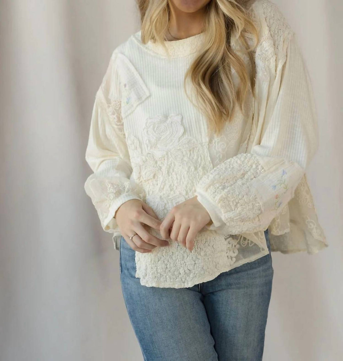 Pol - Gretchen Lace Patch Floral Tee