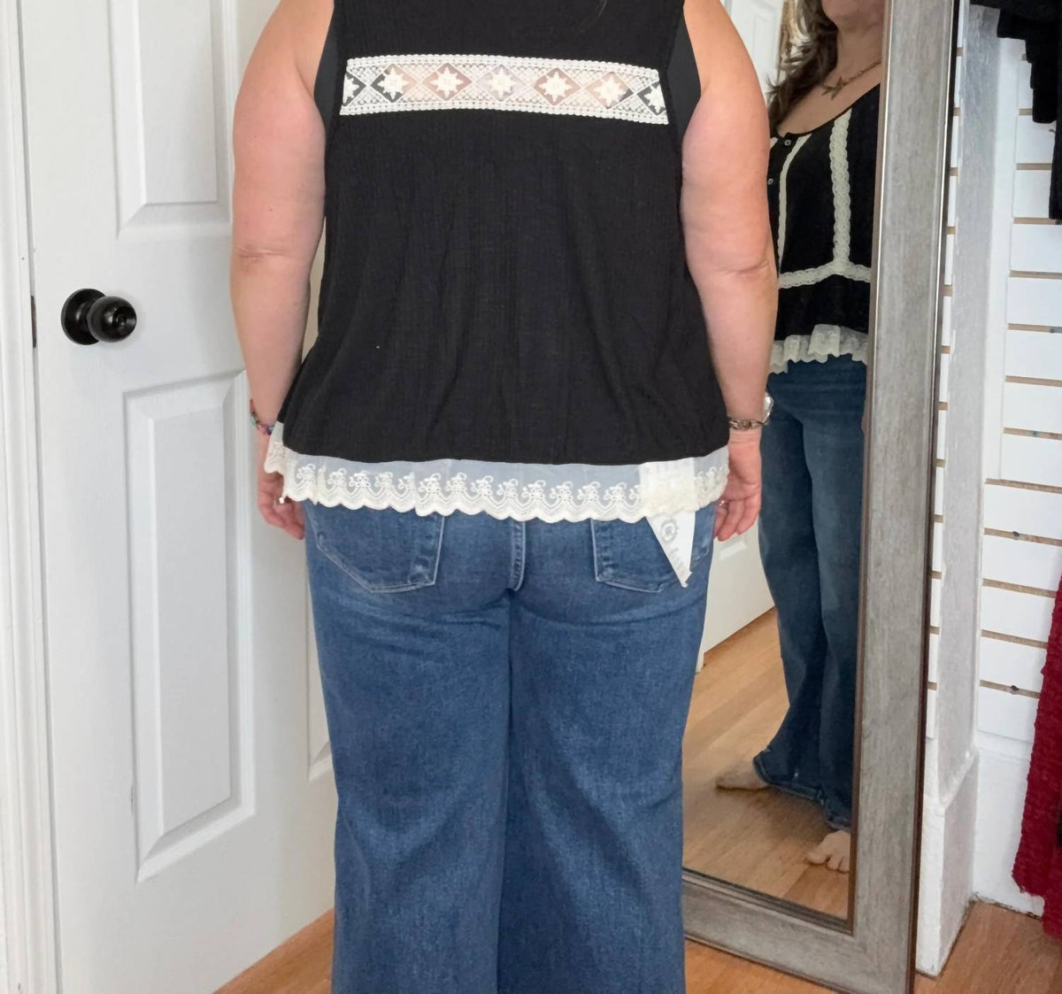 Pol - Quincie Button Down Sleeveless Top