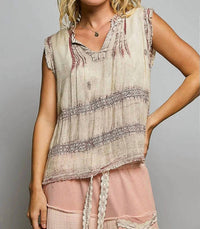 Pol - Romance V-neck Sleeveless Top